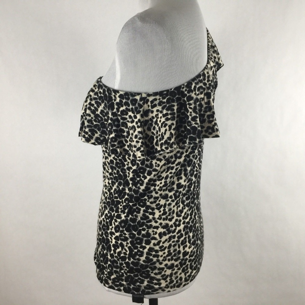 Forever 21 One Shoulder Top Ruffled - Picture 4 of 8